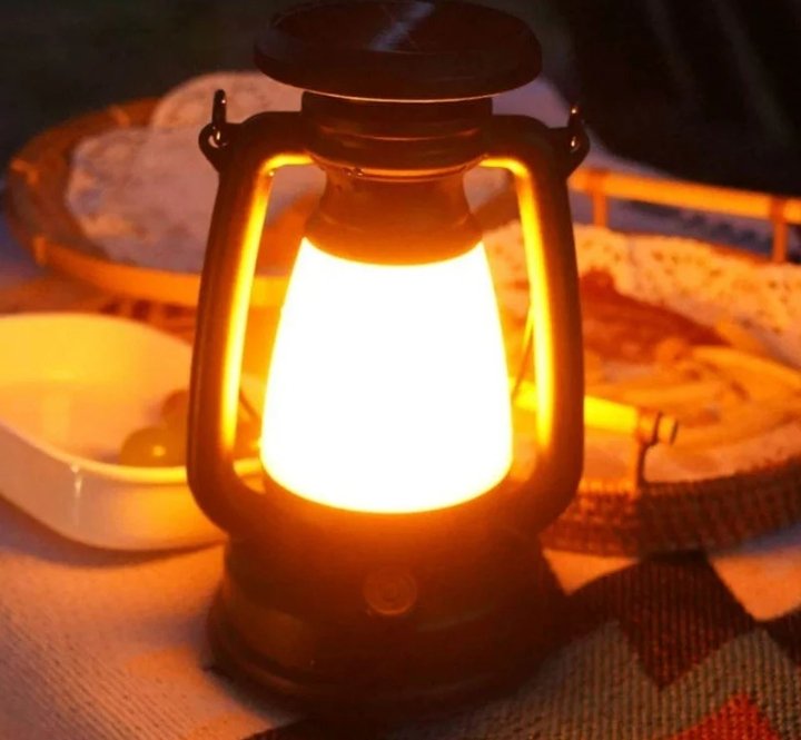 Wide Angle Retro Lamp